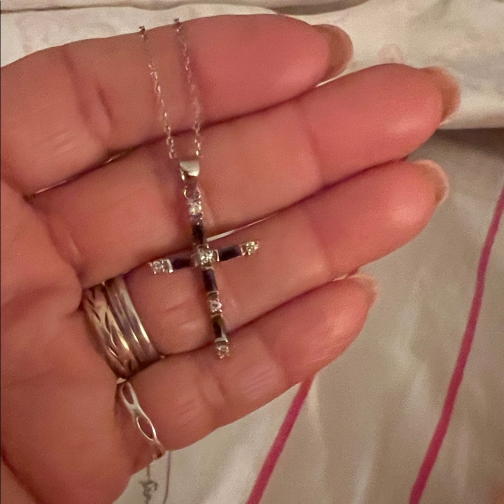 Elegant 925 Silver Cross Pendant Necklace Still with the tag on Never worn
